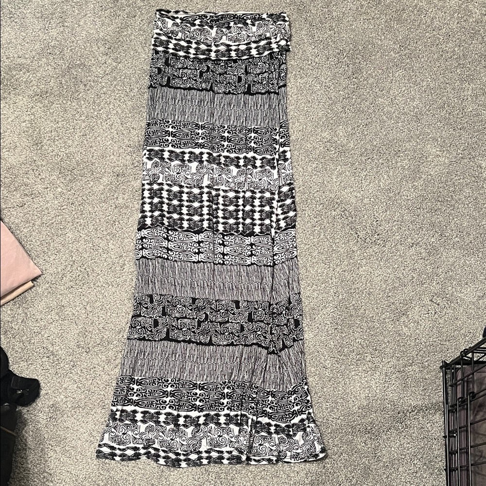 Women’s Black and White Patterned fold over maxi Skirt